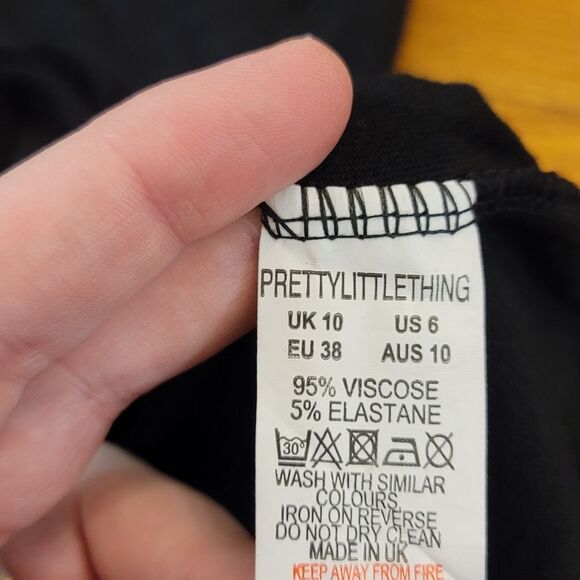 PrettyLittleThing Black Top Mesh Polka Dot Short Sleeves Size 6 - Picture 7 of 9